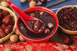 一碗腊八粥，温暖过寒冬，愿您事事“粥”全！